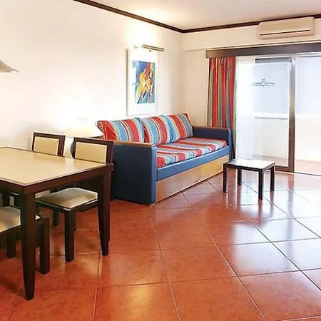 Spectacular 2 Bedroom In The Center Daire